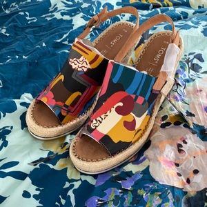 TOMs new multi color print wedges